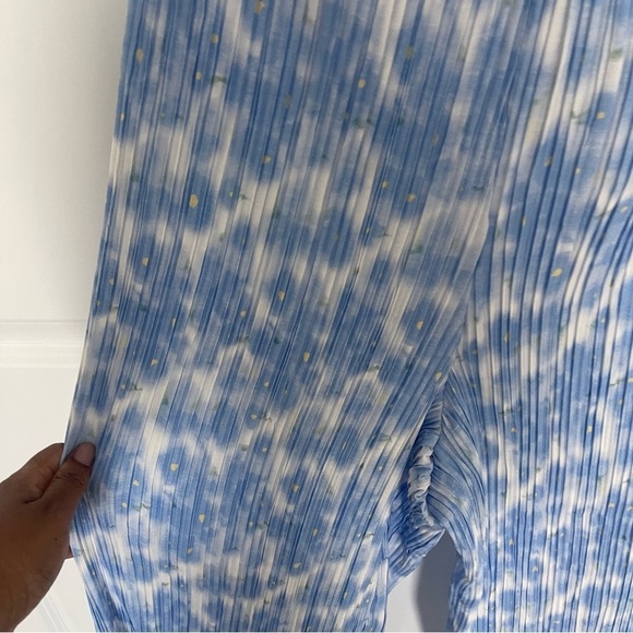 NWT Bardot Hattia cut out jumpsuit in blue floral - Picture 5 of 10